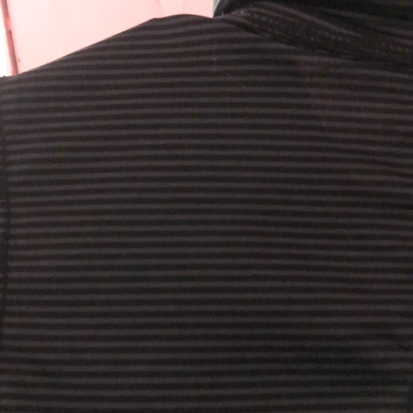 black workout jacket - Picture 3 of 3